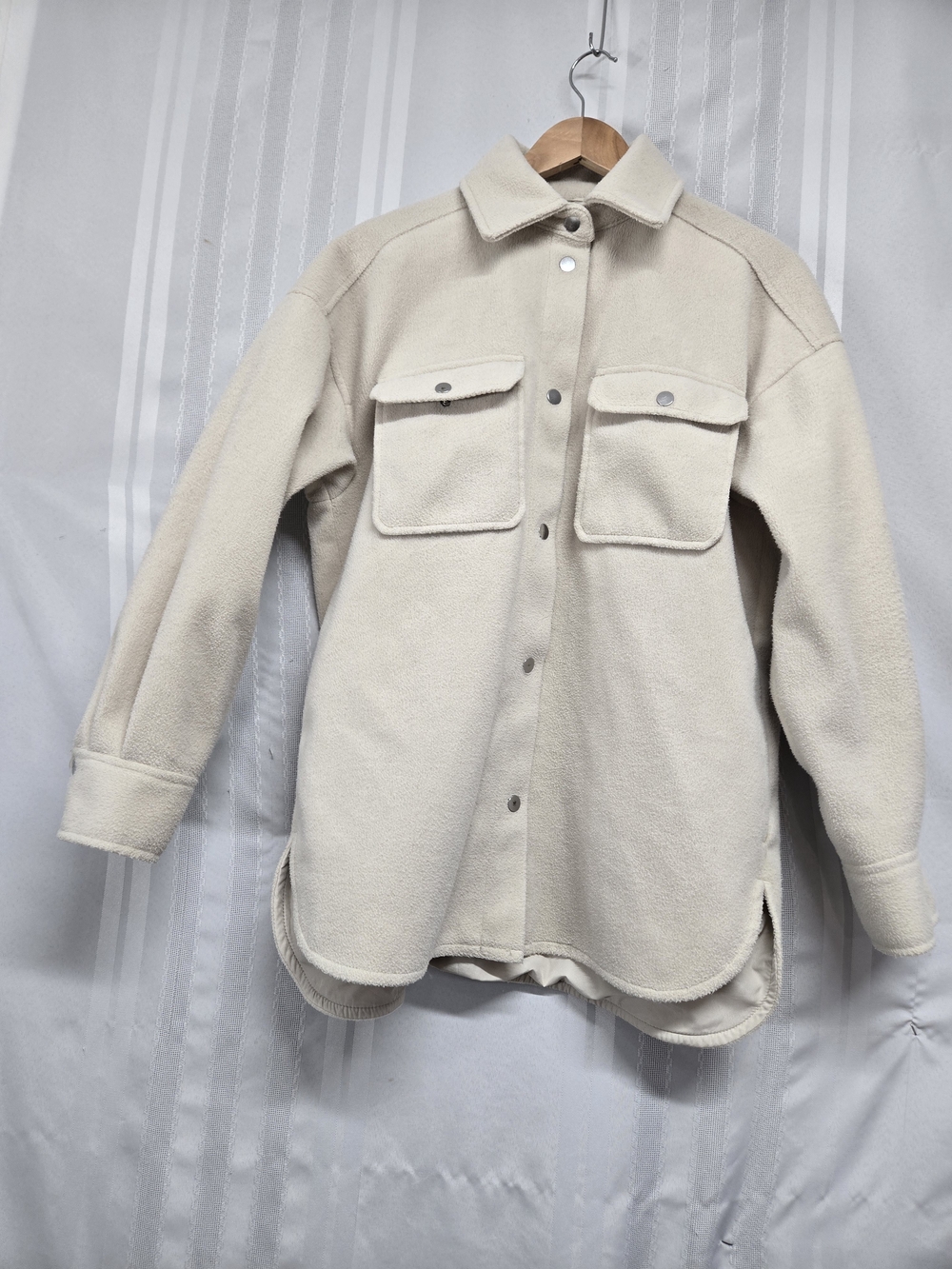 H& M Women’s Cream Button-Front Shacket Jacket SIZE SMALL